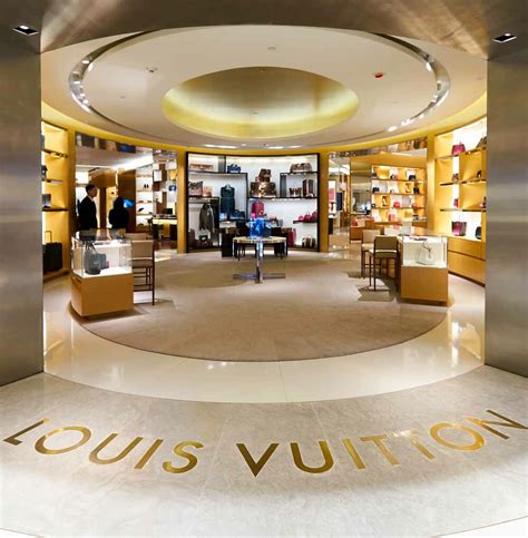 Louis Vuitton outlet store UK